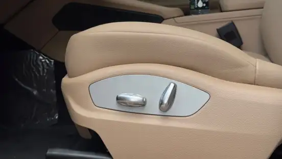PORSCHE-MACAN-2024