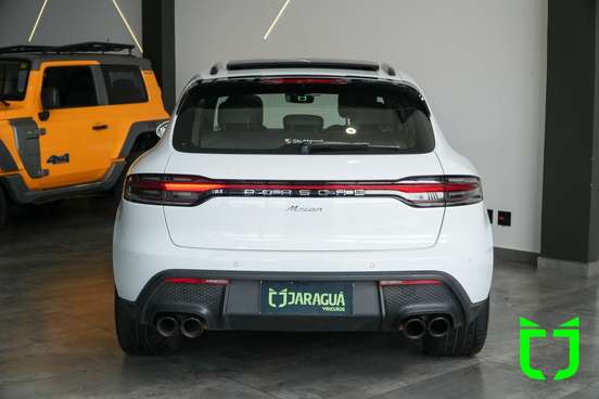 PORSCHE-MACAN-2023