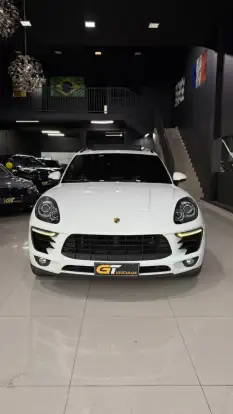PORSCHE-MACAN-2015