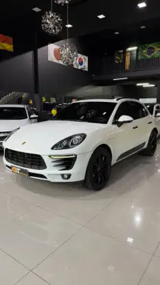 PORSCHE-MACAN-2015
