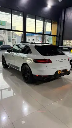 PORSCHE-MACAN-2015