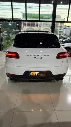 PORSCHE-MACAN-2015