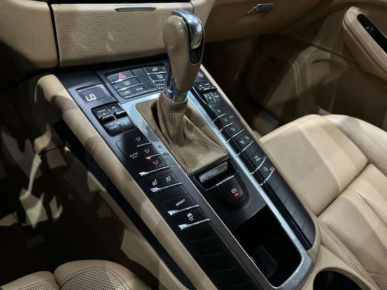 PORSCHE-MACAN-3.0 S 24V V6 GASOLINA 4P AUTOMÁTICO PORSCHE-MACAN-2014