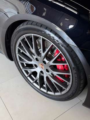 PORSCHE-PANAMERA-2025