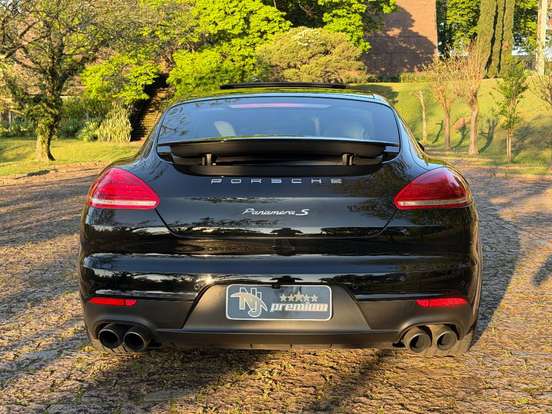 PORSCHE-PANAMERA-2013
