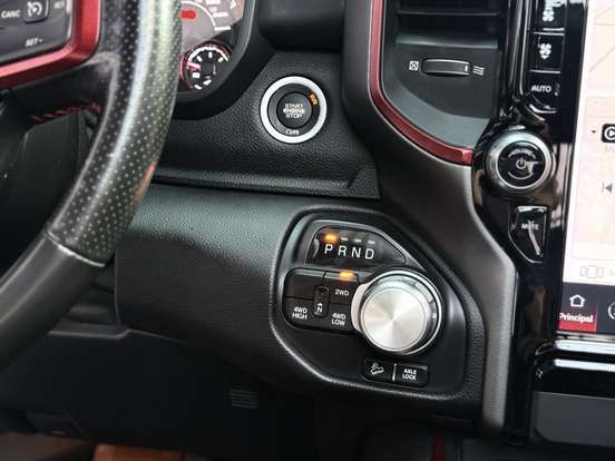 RAM-1500-5.7 V8 GASOLINA REBEL CD 4X4 AUTOMÁTICO RAM-1500-2021