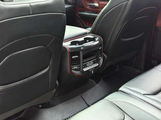 RAM-1500-5.7 V8 GASOLINA REBEL CD 4X4 AUTOMÁTICO RAM-1500-2021