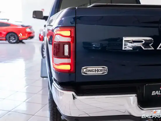 RAM-3500-6.7 I6 TURBO DIESEL LIMITED LONGHORN CD 4X4 AUTOMÁTICO RAM-3500-2022