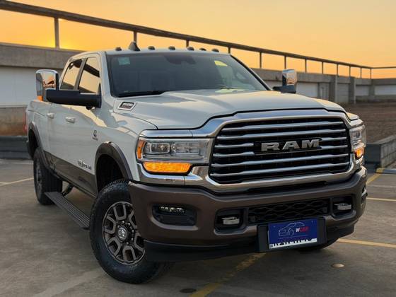 RAM 3500 6.7 I6 TURBO DIESEL LIMITED LONGHORN CD 4X4  AUTOMÁTICO