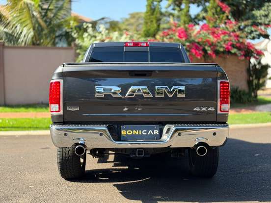 RAM-CLASSIC-5.7 V8 GASOLINA LARAMIE CD 4X4 AUTOMÁTICO RAM-CLASSIC-2023