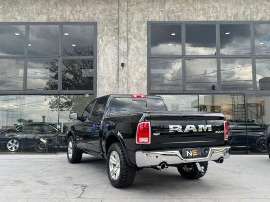 RAM-CLASSIC-5.7 V8 GASOLINA LARAMIE CD 4X4 AUTOMÁTICO RAM-CLASSIC-2022