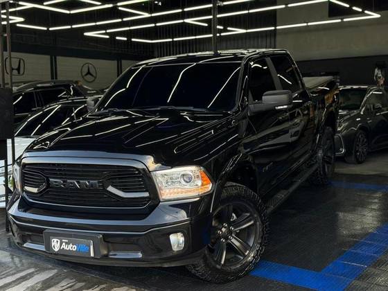 RAM CLASSIC 5.7 V8 GASOLINA LARAMIE CD 4X4 AUTOMÁTICO