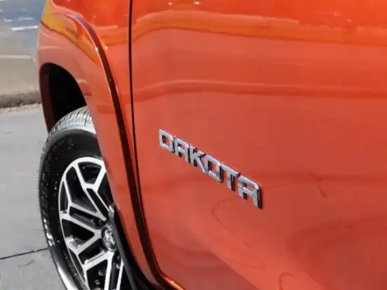 RAM-DAKOTA-2.2 TURBO DIESEL LARAMIE 4X4 AUTOMÁTICO RAM-DAKOTA-2026