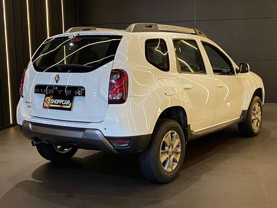 RENAULT-DUSTER-2018
