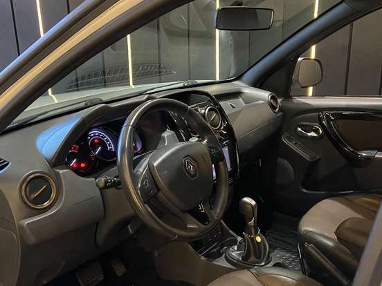 RENAULT-DUSTER-2018