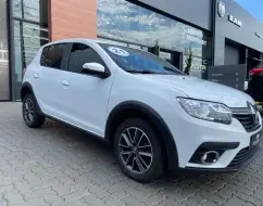 RENAULT SANDERO 1.6 16V SCE FLEX INTENSE X-TRONIC RENAULT SANDERO 1.6 16V SCE FLEX INTENSE X-TRONIC