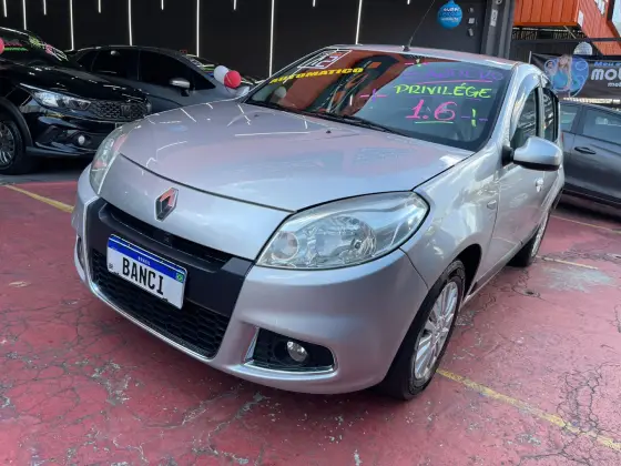 RENAULT SANDERO 1.6 PRIVILÉGE 16V FLEX 4P AUTOMÁTICO