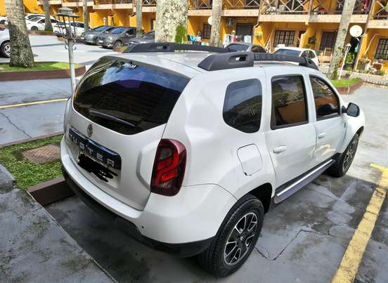RENAULT-DUSTER-2016