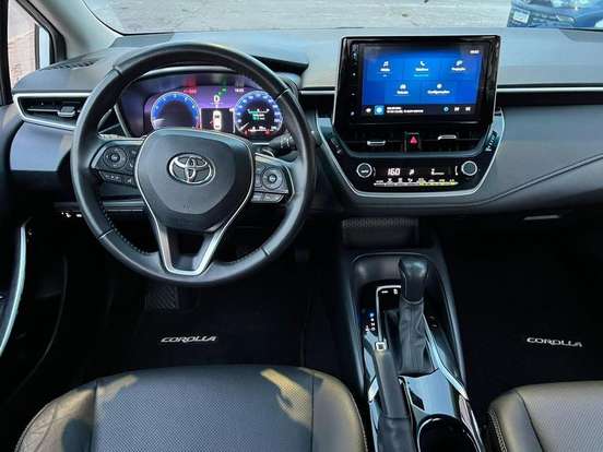 TOYOTA-COROLLA-2023