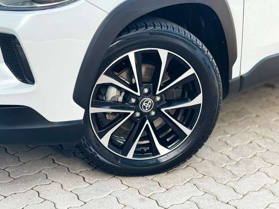 TOYOTA-COROLLA CROSS-2024