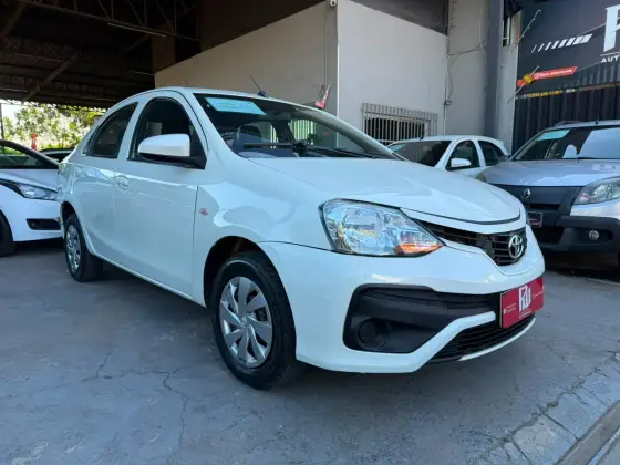 TOYOTA ETIOS 1.5 X SEDAN 16V FLEX 4P AUTOMÁTICO