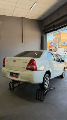 TOYOTA-ETIOS-1.5 XLS SEDAN 16V FLEX 4P AUTOMÁTICO TOYOTA-ETIOS-2016