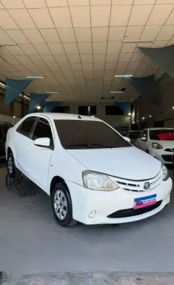 TOYOTA-ETIOS-2016