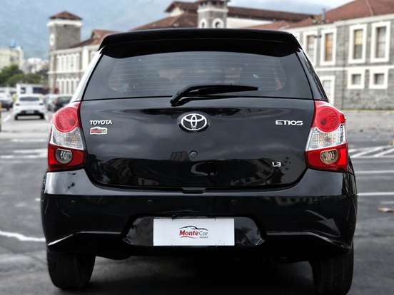TOYOTA-ETIOS-2018
