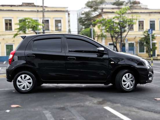 TOYOTA-ETIOS-1.3 X 16V FLEX 4P MANUAL TOYOTA-ETIOS-2018