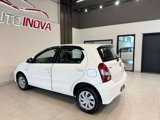 TOYOTA-ETIOS-1.3 X 16V FLEX 4P MANUAL TOYOTA-ETIOS-2017