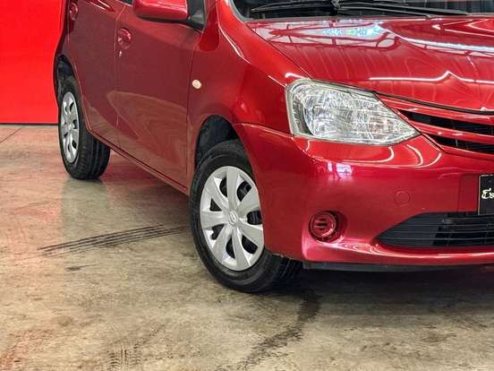 TOYOTA-ETIOS-1.3 XS 16V FLEX 4P MANUAL TOYOTA-ETIOS-2013