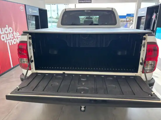 TOYOTA-HILUX-2022