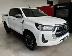 TOYOTA HILUX 2.8 D-4D TURBO DIESEL CD SRV 4X4 AUTOMÁTICO TOYOTA HILUX 2.8 D-4D TURBO DIESEL CD SRV 4X4 AUTOMÁTICO