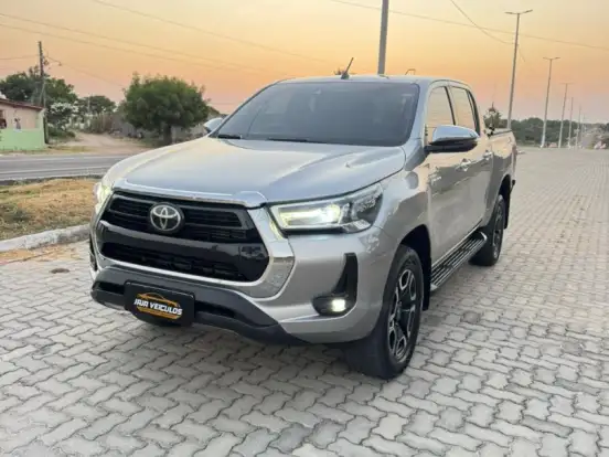 TOYOTA-HILUX-2.8 D-4D TURBO DIESEL CD SRX 4X4 AUTOMÁTICO TOYOTA-HILUX-2021