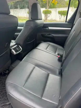 TOYOTA-HILUX-2023