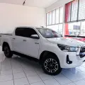 TOYOTA HILUX 2.8 D-4D TURBO DIESEL CD SRX LIMITED 4X4 AUTOMÁTICO TOYOTA HILUX 2.8 D-4D TURBO DIESEL CD SRX LIMITED 4X4 AUTOMÁTICO