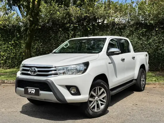 TOYOTA HILUX 2.8 SRV 4X4 CD 16V DIESEL 4P AUTOMÁTICO