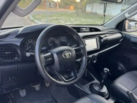 TOYOTA-HILUX-2.8 STD 4X4 CD 16V DIESEL 4P MANUAL TOYOTA-HILUX-2017