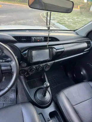 TOYOTA-HILUX-2.8 STD 4X4 CD 16V DIESEL 4P MANUAL TOYOTA-HILUX-2017