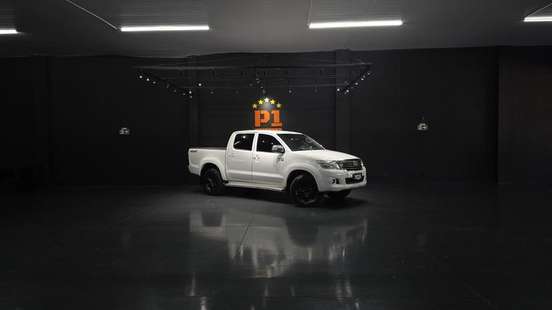 TOYOTA-HILUX-2.7 SR 4X2 CD 16V FLEX 4P AUTOMÁTICO TOYOTA-HILUX-2014