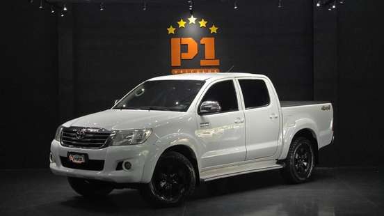 TOYOTA-HILUX-2014
