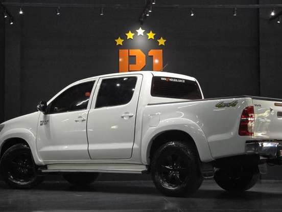 TOYOTA-HILUX-2.7 SR 4X2 CD 16V FLEX 4P AUTOMÁTICO TOYOTA-HILUX-2014