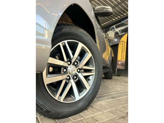 TOYOTA-HILUX-2.7 SRV 4X4 CD 16V FLEX 4P AUTOMÁTICO TOYOTA-HILUX-2018