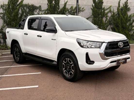 TOYOTA-HILUX-2.8 D-4D TURBO DIESEL CD POWER PACK 4X4 MANUAL TOYOTA-HILUX-2022