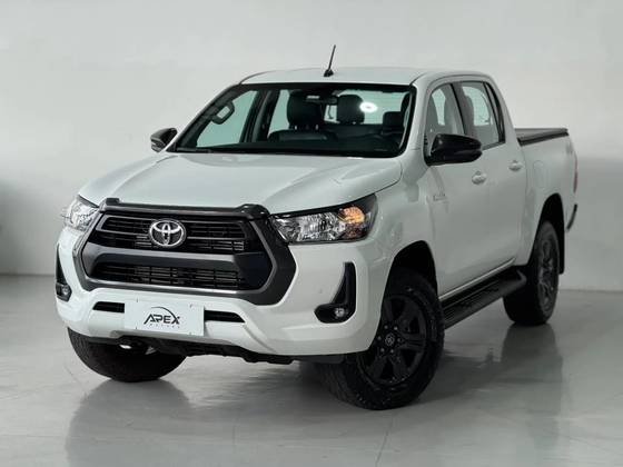 TOYOTA HILUX 2.8 D-4D TURBO DIESEL CD SR 4X4 AUTOMÁTICO