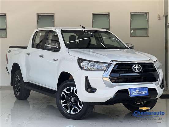 TOYOTA-HILUX-2022
