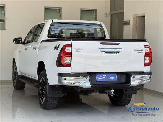TOYOTA-HILUX-2.8 D-4D TURBO DIESEL CD SRV 4X4 AUTOMÁTICO TOYOTA-HILUX-2022