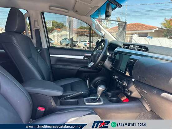 TOYOTA-HILUX-2.8 D-4D TURBO DIESEL CD SRV 4X4 AUTOMÁTICO TOYOTA-HILUX-2024