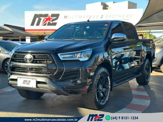 TOYOTA HILUX 2.8 D-4D TURBO DIESEL CD SRX 4X4 AUTOMÁTICO