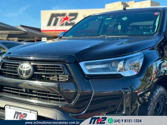 TOYOTA-HILUX-2.8 D-4D TURBO DIESEL CD SRX 4X4 AUTOMÁTICO TOYOTA-HILUX-2022
